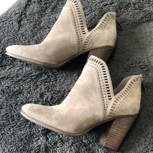 Vince Camuto size 8.5 gently used bootie